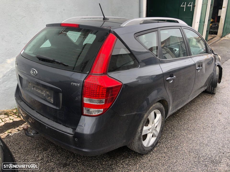 Kia Ceed 1.6 CRDI de 2013 para peças - 4