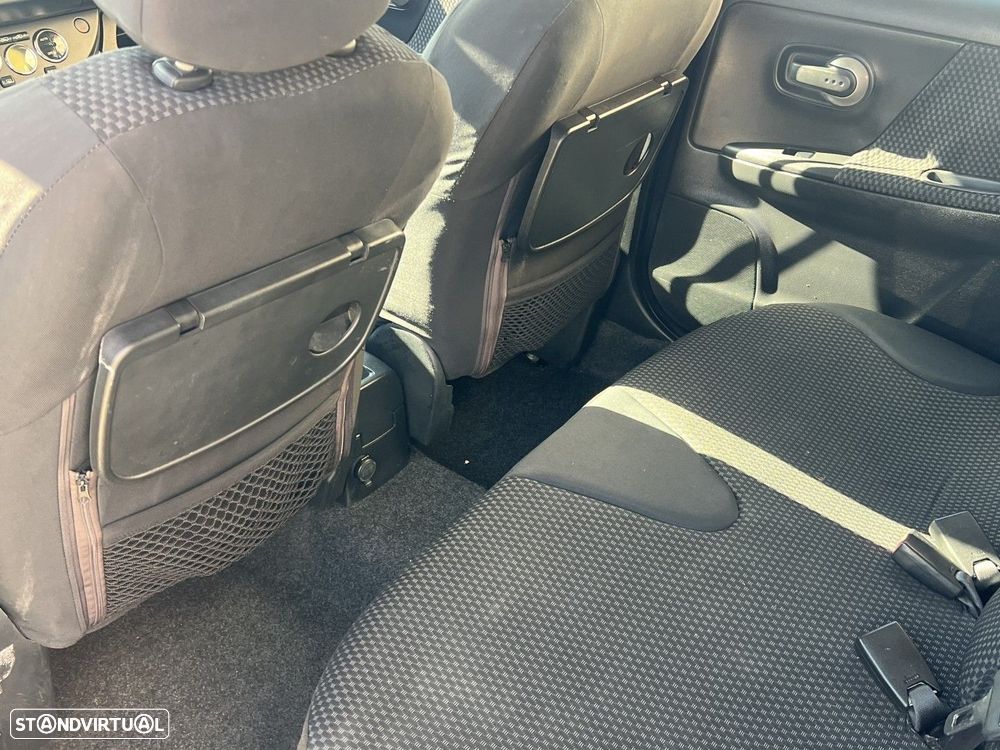 Nissan Note 1.5 dCi Tekna ESP - 13