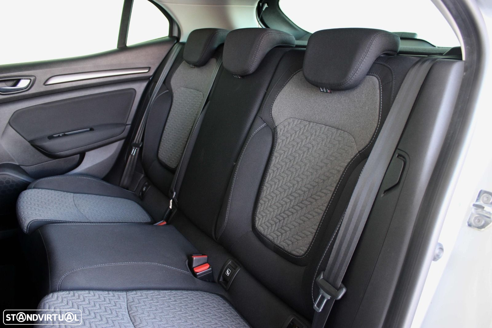 Renault Mégane 1.3 TCe Limited - 33
