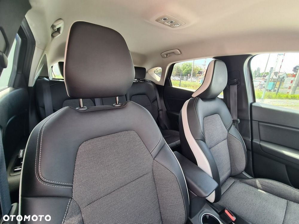 Renault Captur 1.3 TCe mHEV Intens - 27