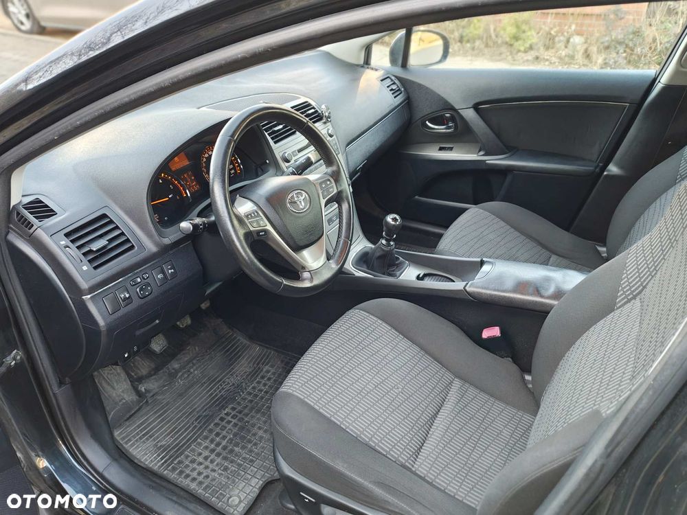 Toyota Avensis 2.0 D-4D - 9
