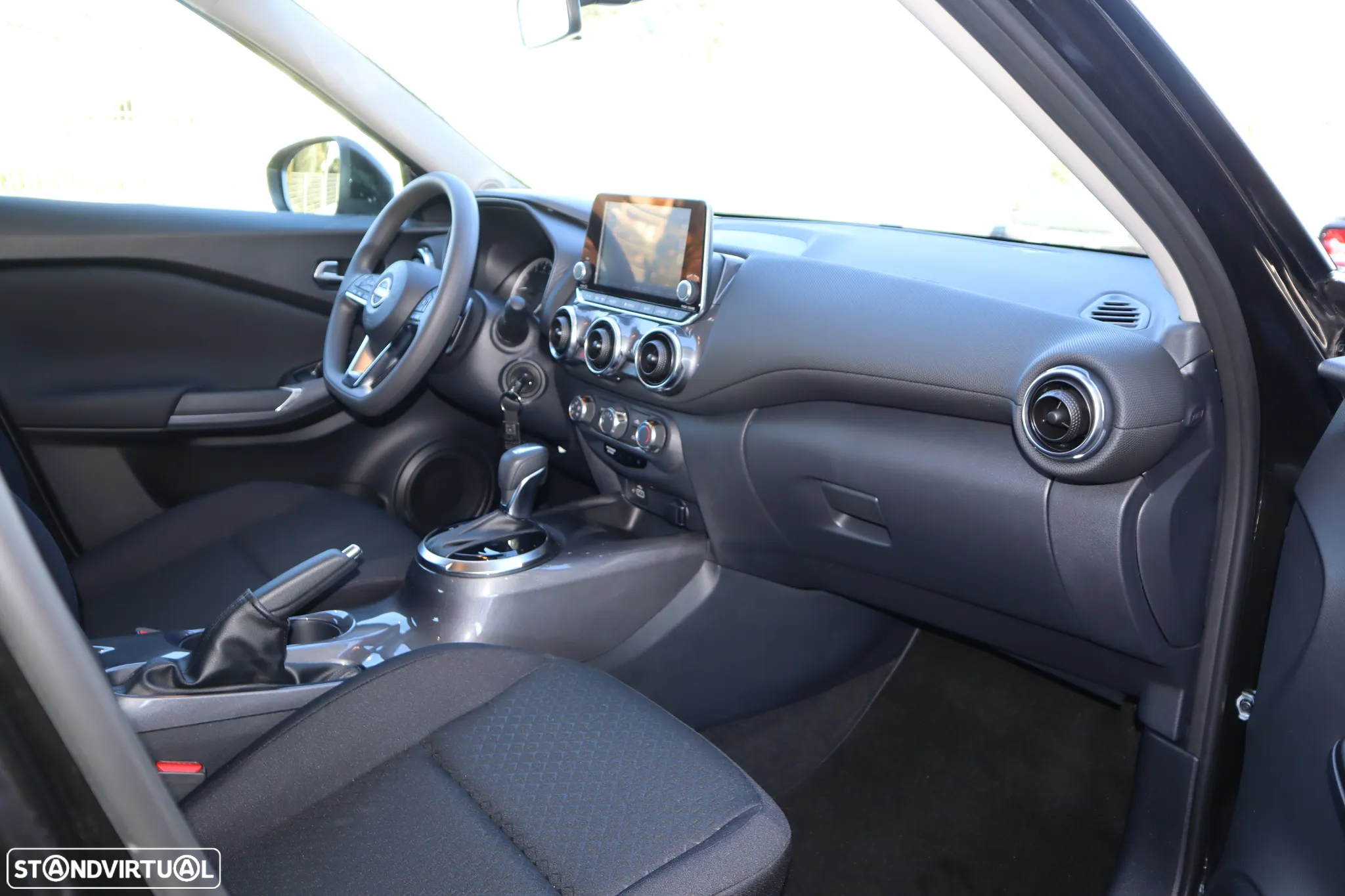 Nissan Juke 1.0 DIG-T N-Connecta DCT - 11