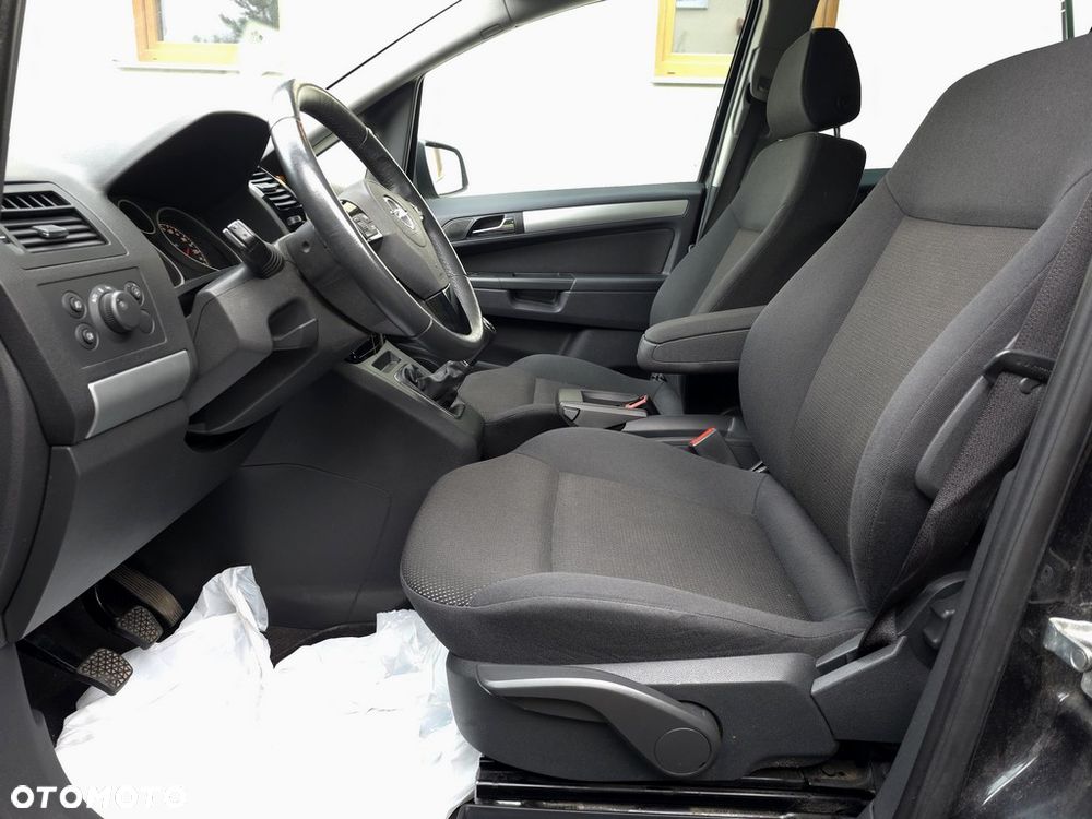 Opel Zafira 1.8 Cosmo - 14