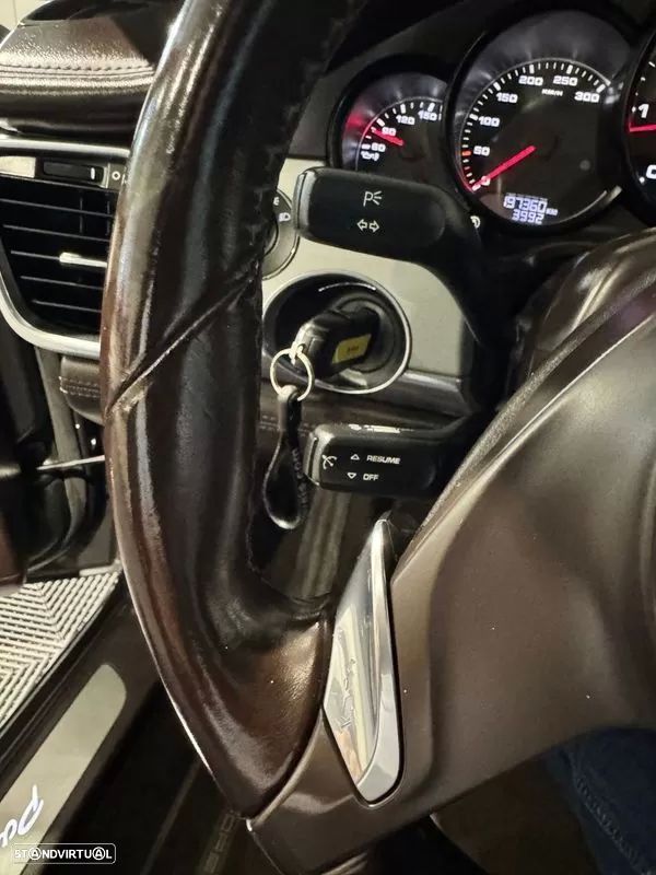 Porsche Panamera - 39