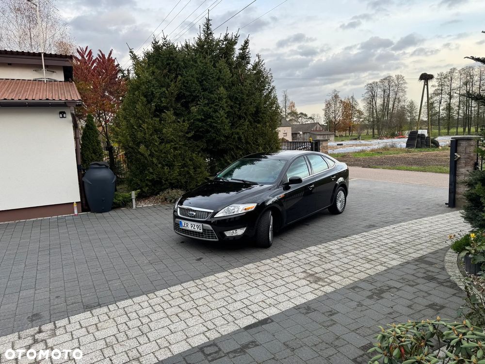 Ford Mondeo 2.0 Ghia - 21