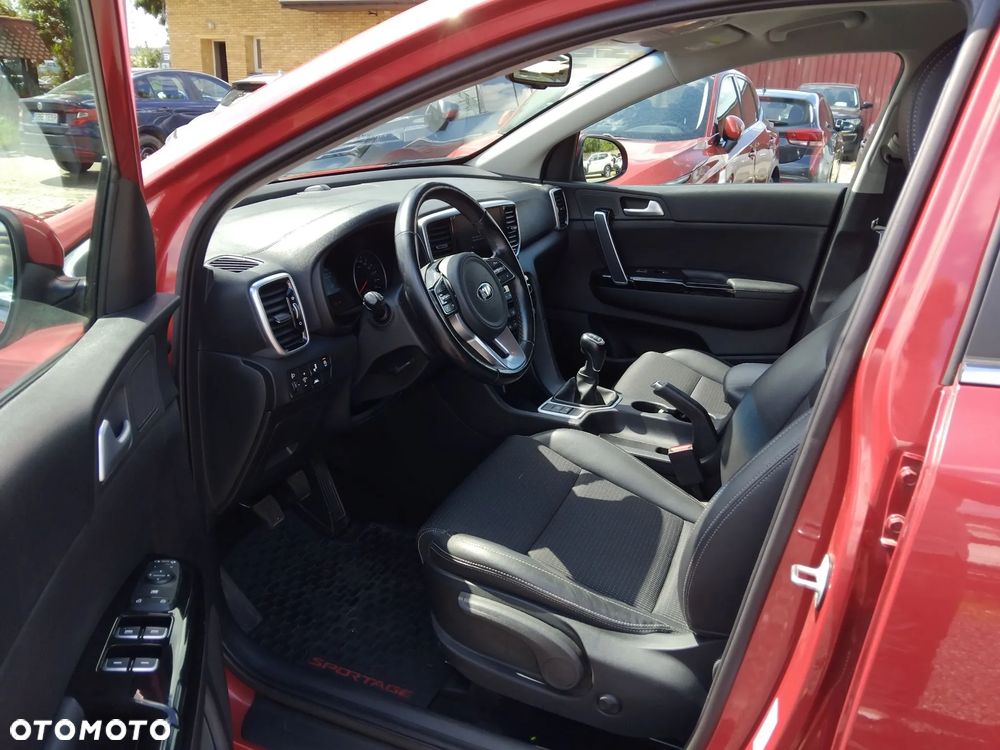 Kia Sportage 1.6 GDI Black Edition 2WD - 21