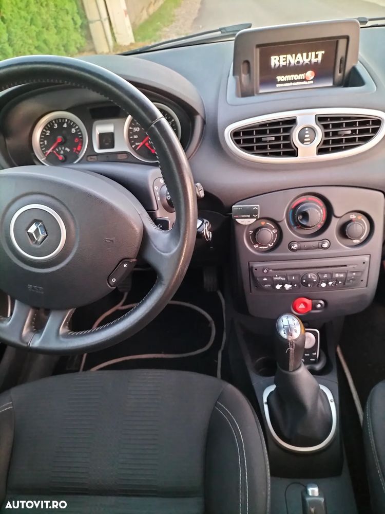 Renault Clio 1.2 16V 75 TomTom Edition - 13