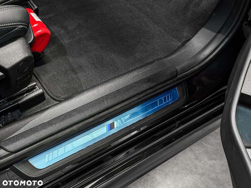 BMW Seria 3 318i M Sport Edition - 39