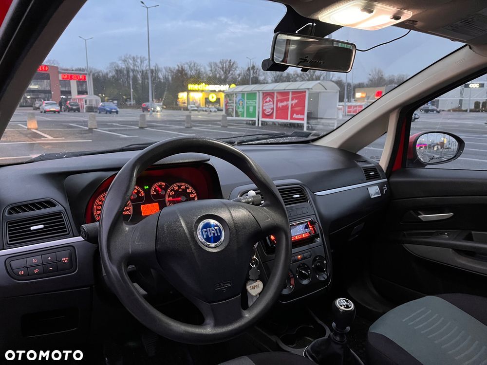 Fiat Grande Punto - 12