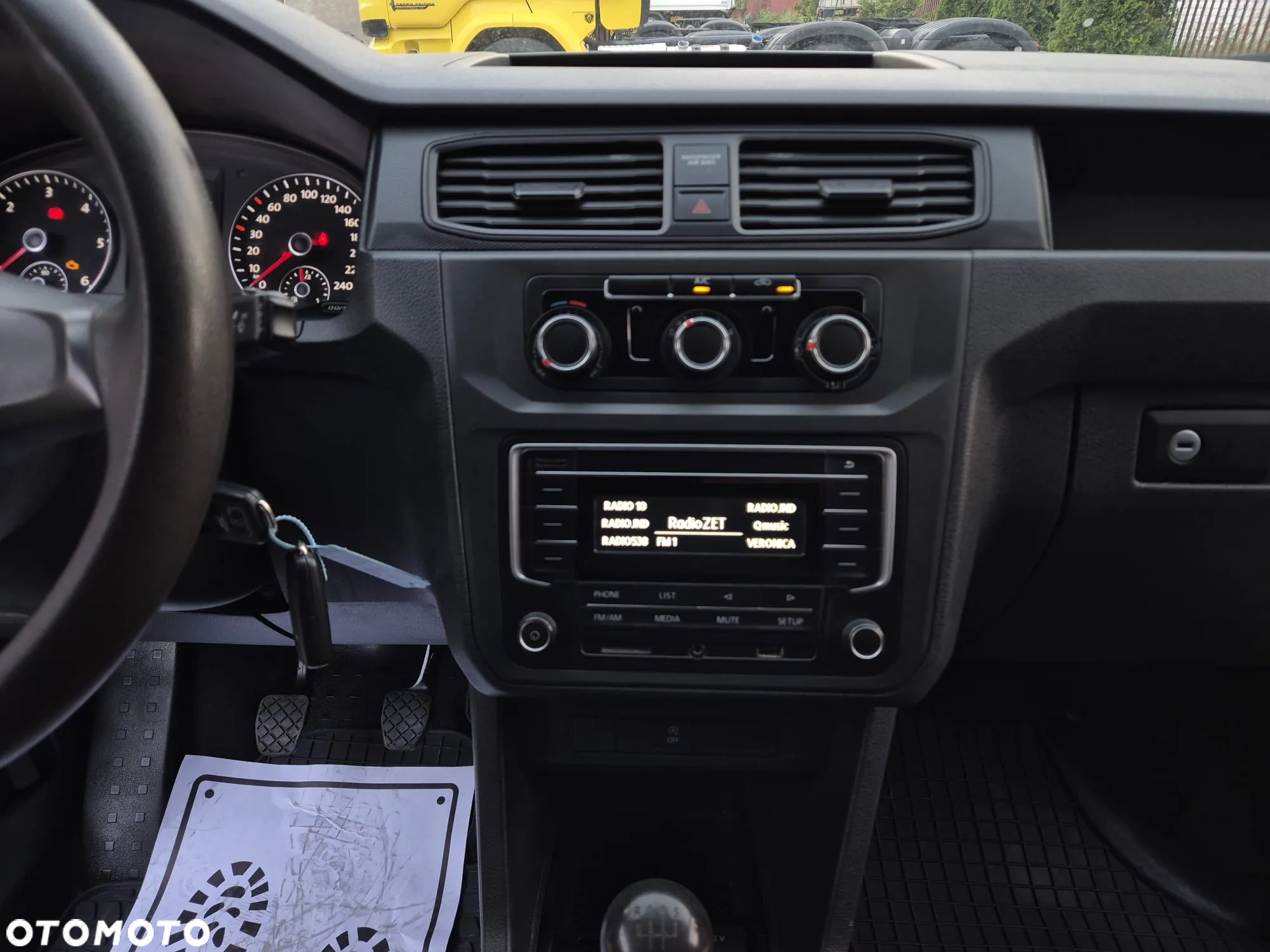 Volkswagen Caddy Maxi - 17