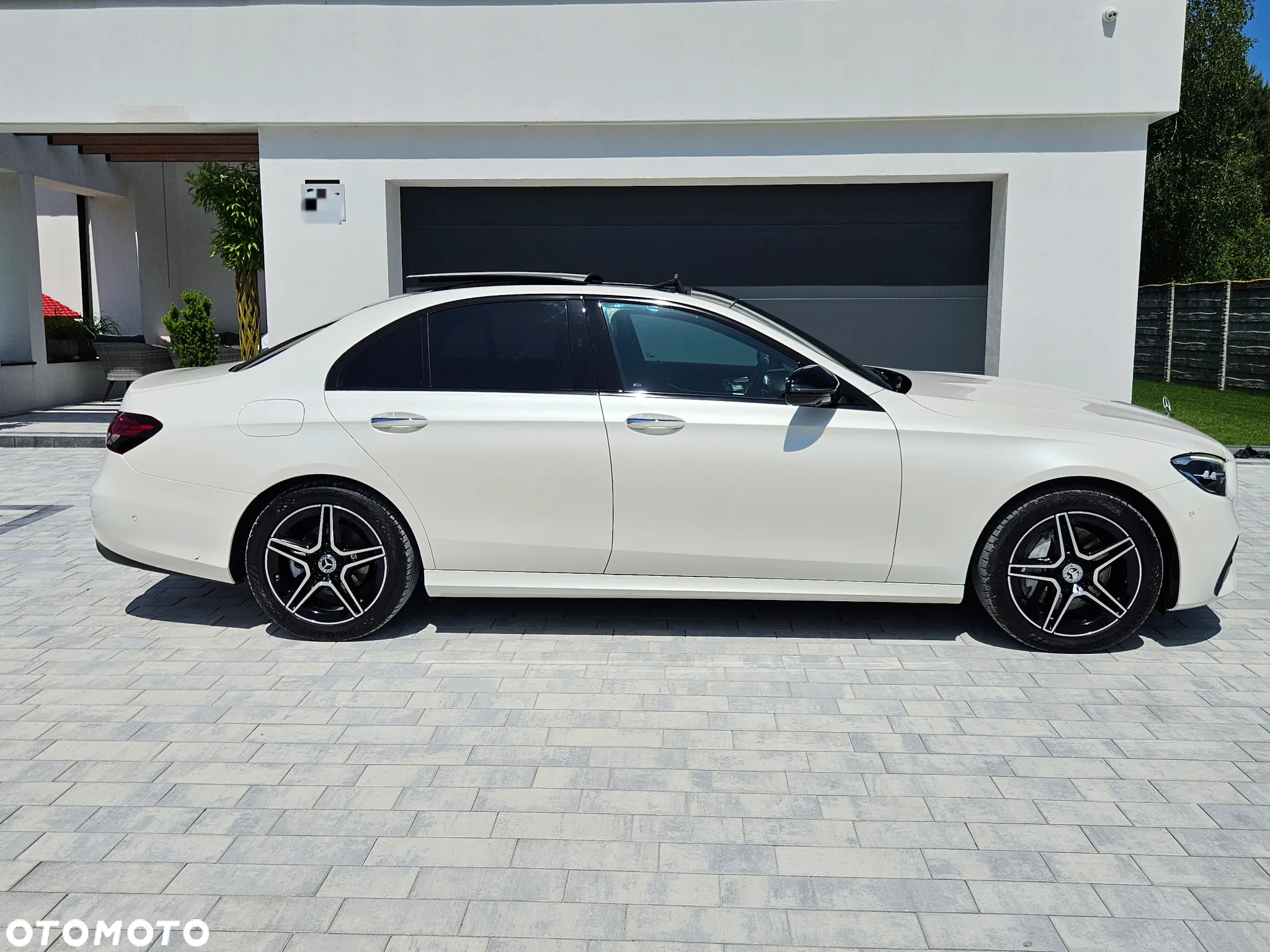 Mercedes-Benz Klasa E 220 d 4-Matic 9G-TRONIC - 11