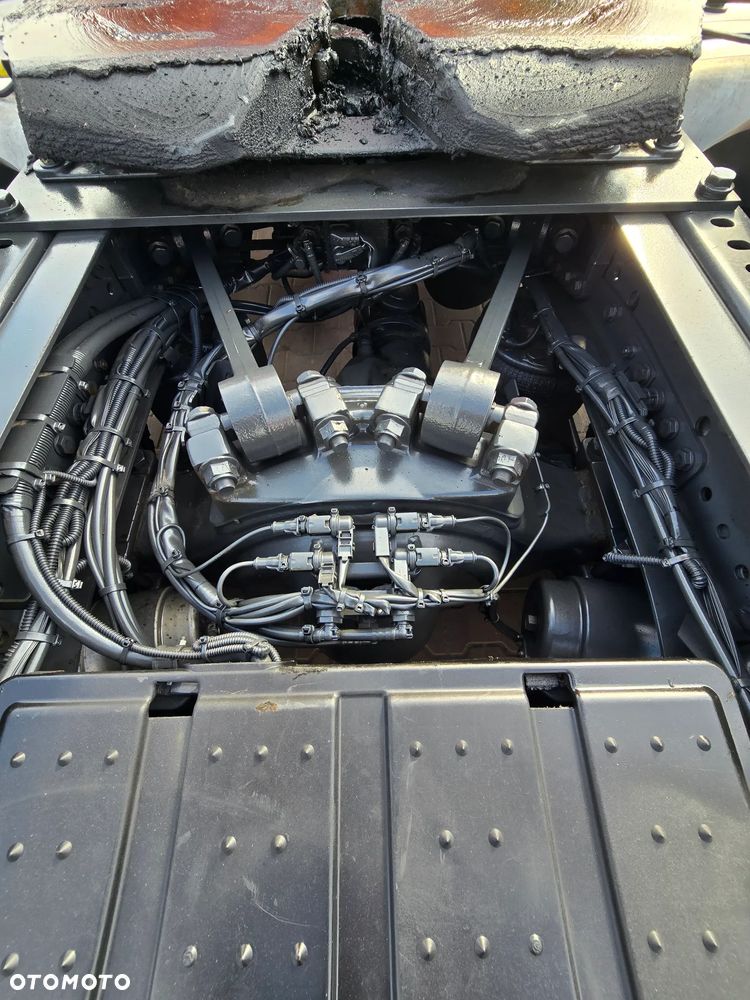 Mercedes-Benz ACTROS 1845 MP 5 GIGASPACE MEGA - 40