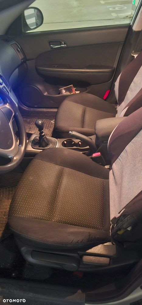 Hyundai i30 1.4 Comfort - 11