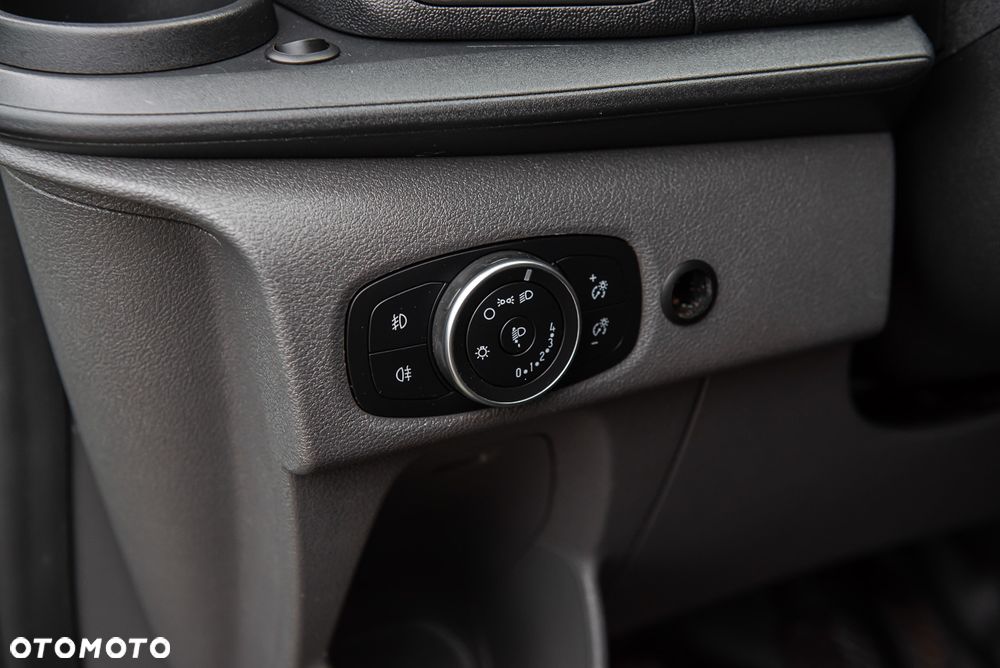 Ford Transit Custom - 13