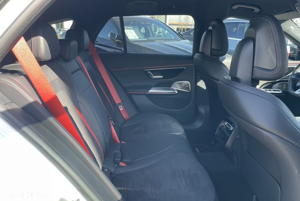 Mercedes-Benz Klasa E AMG 53 4Matic+ AMG SPEEDSHIFT TCT 9G - 7