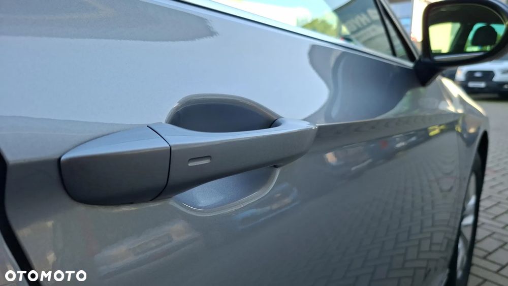 Volkswagen Passat 2.0 TDI EVO Business DSG - 33