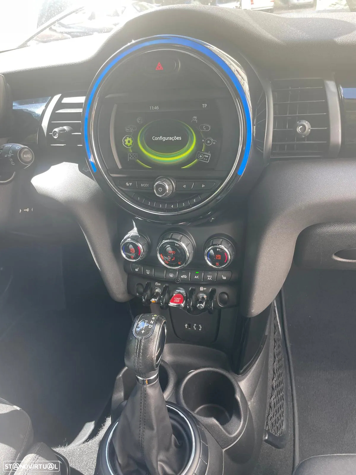 MINI 3 Portas Cooper D Aut. - 11