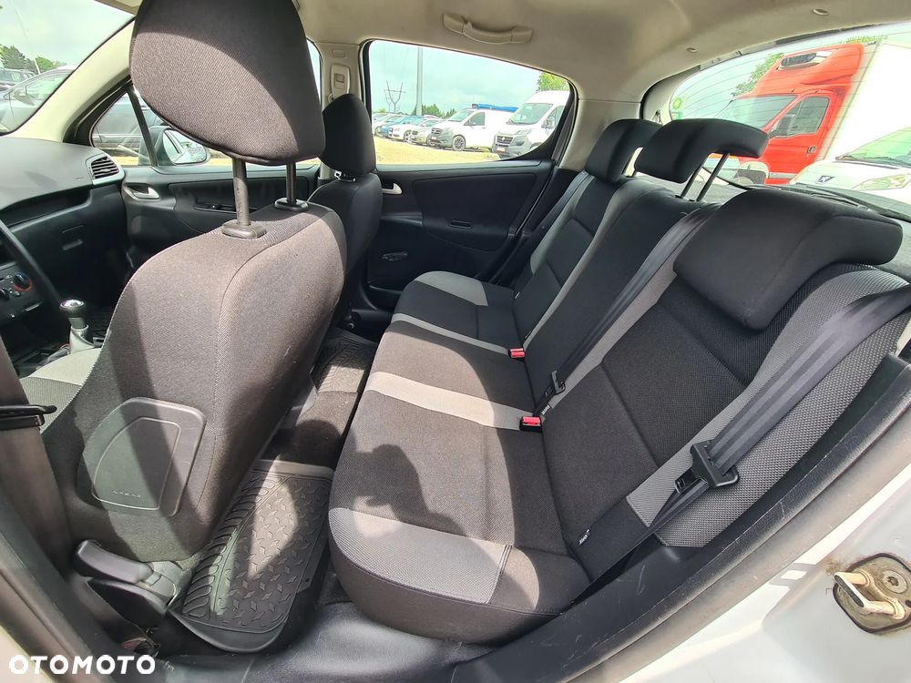 Peugeot 207 1.4 Trendy - 24