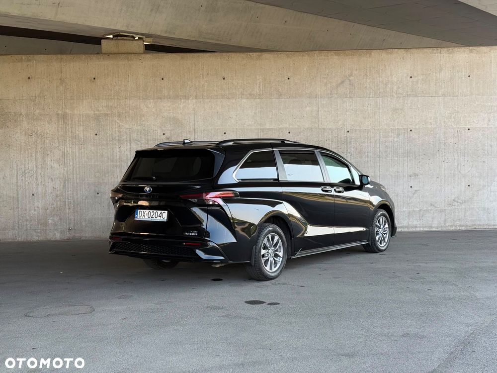 Toyota Sienna 2024 photo 5