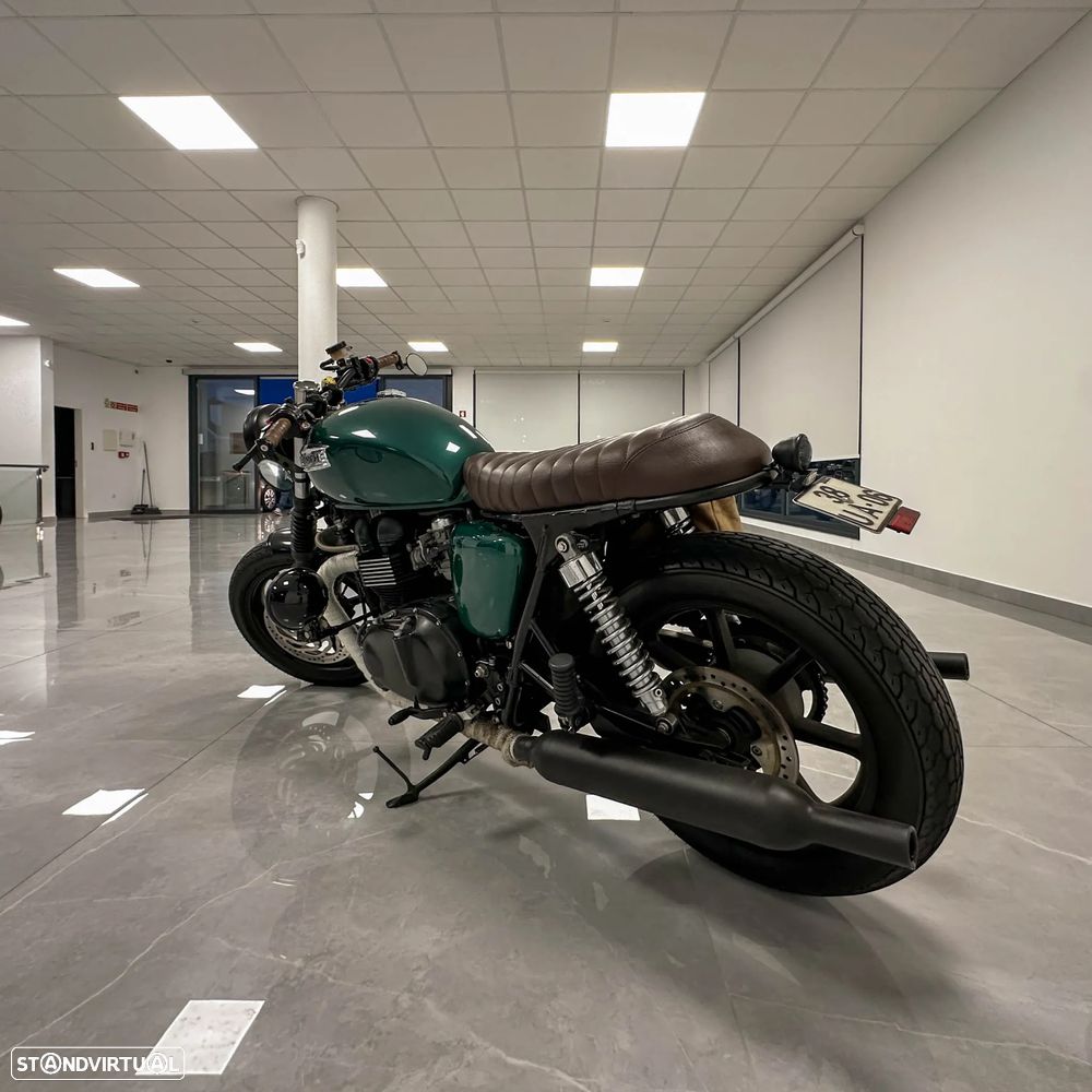 Triumph Bonneville - 5