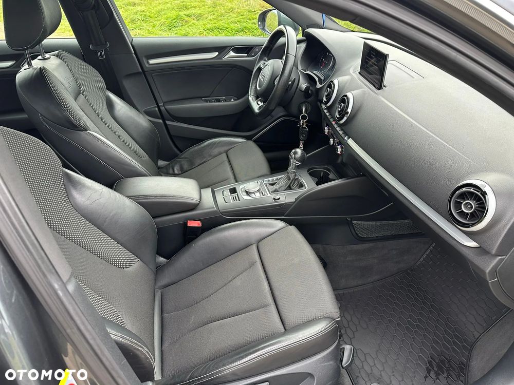 Audi A3 Sportback 2.0 TDI S tronic - 11