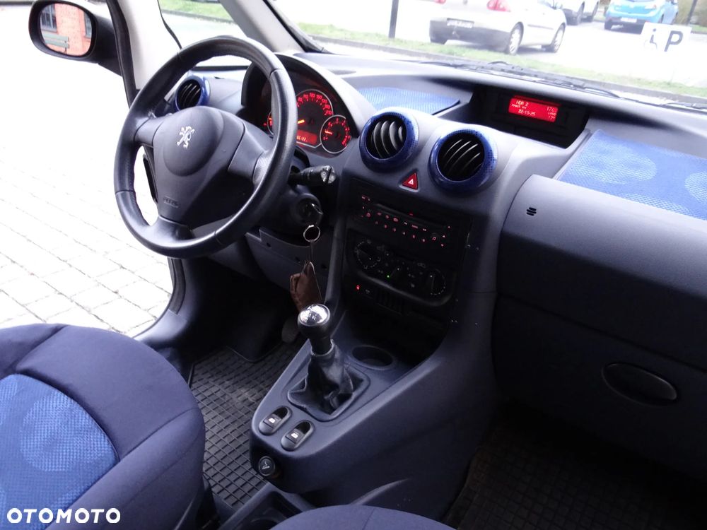Peugeot 1007 90 Quicksilver - 32