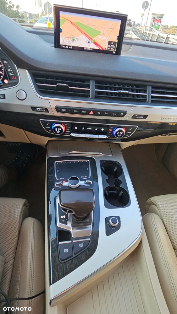 Audi Q7 - 9