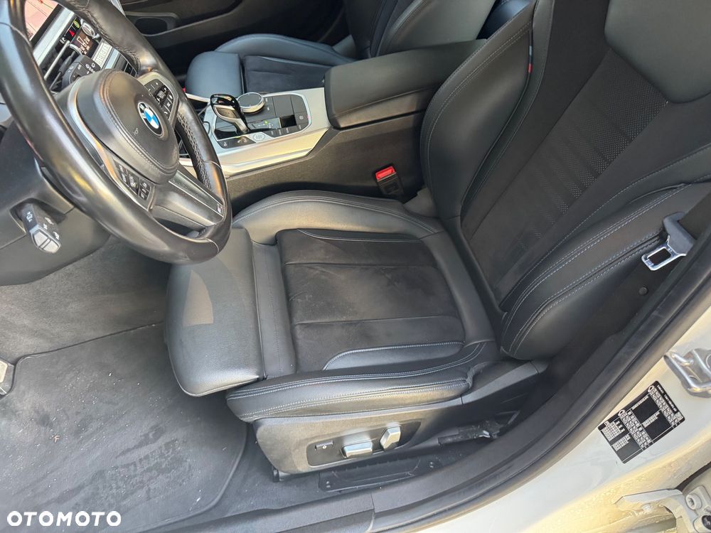 BMW Seria 3 318i M Sport sport - 29