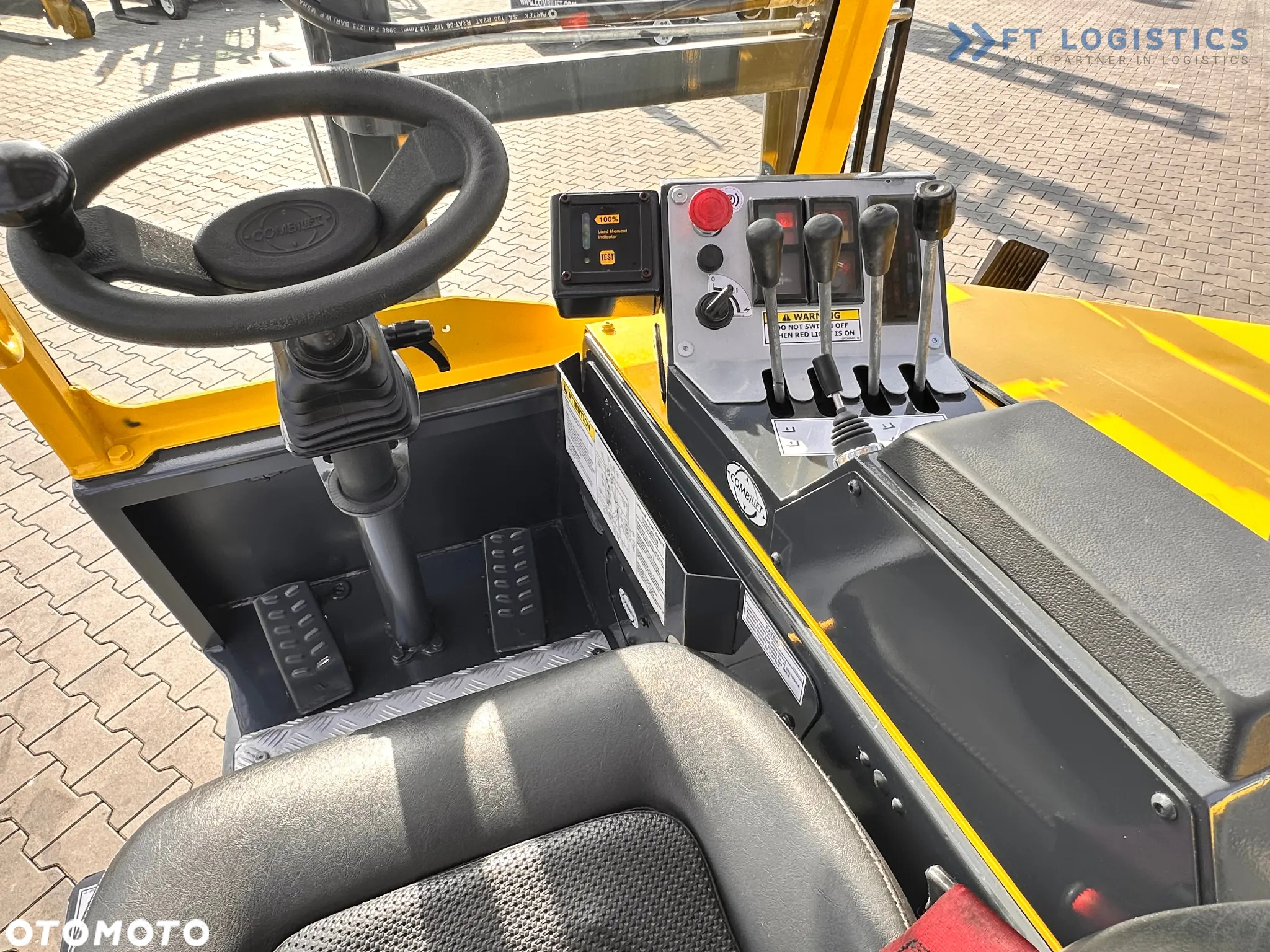 Combilift C3000CB / GAZ / TRIPLEX / 4900MM / WOLNY SKOK / POZYCJONER / PRZESUW WIDEŁ / JAK NOWY - 28