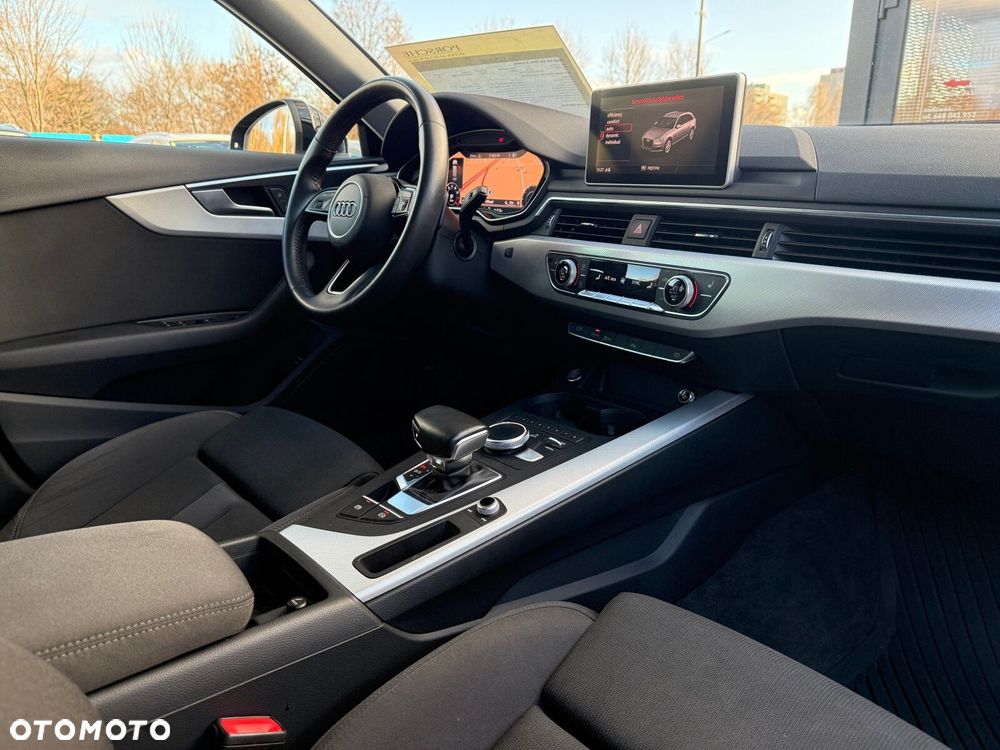Audi A4 Avant 45 TFSI S tronic - 24