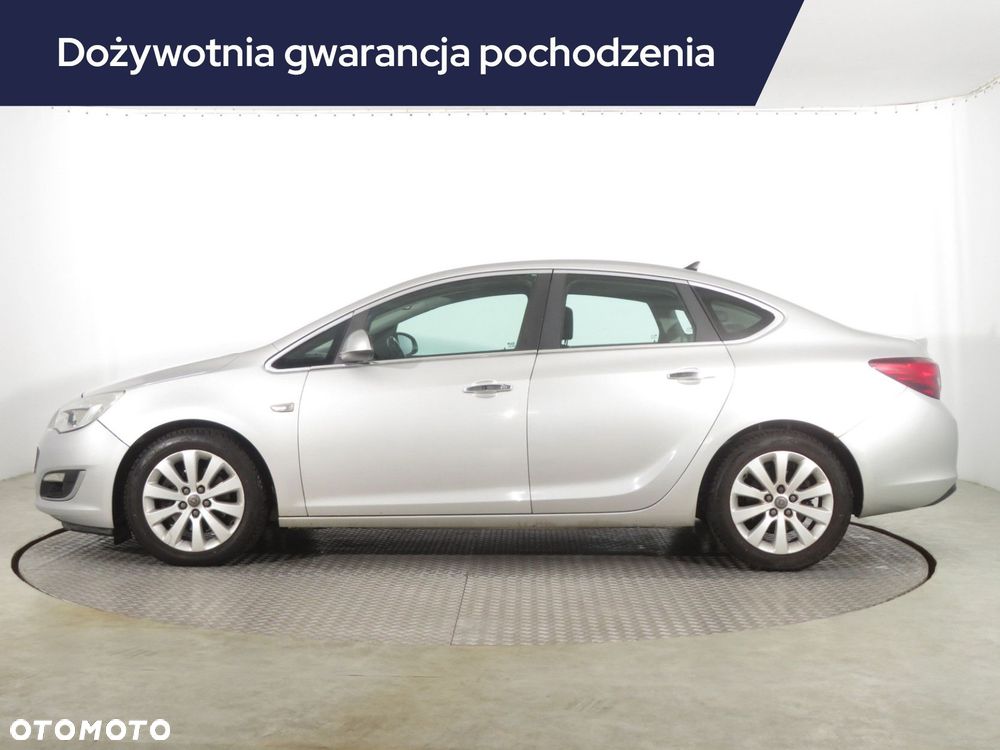 Opel Astra - 4