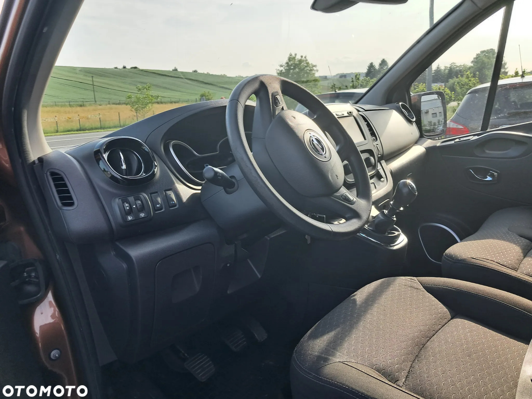 Opel Vivaro - 8