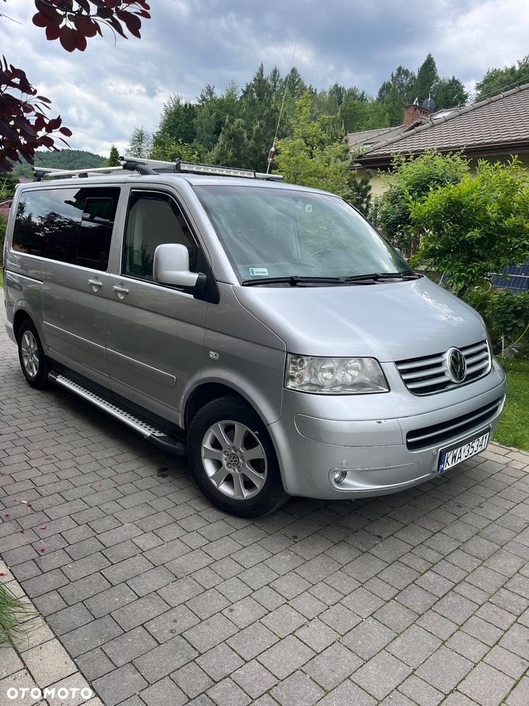 Volkswagen Multivan - 1