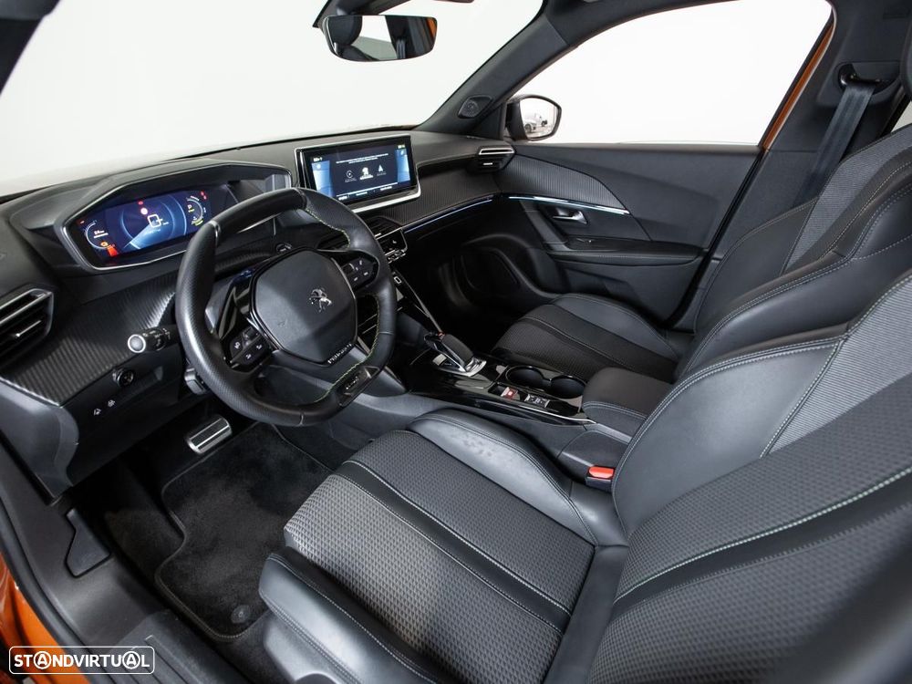 Peugeot e-2008 50 kWh GT - 7