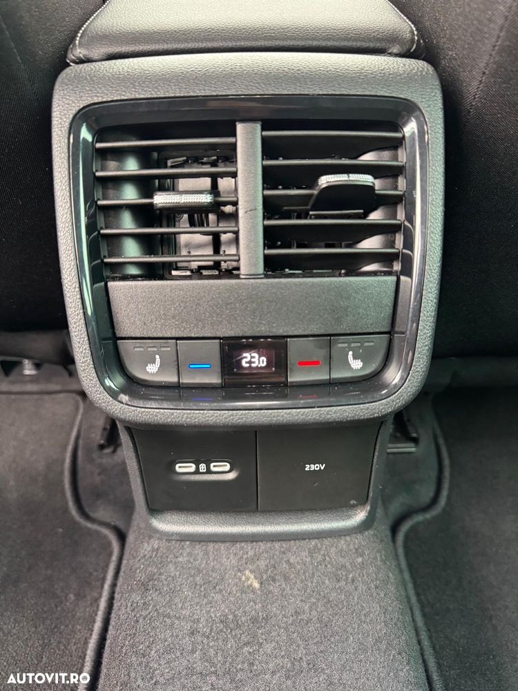 Skoda Octavia 2.0 TDI DSG Tour - 36