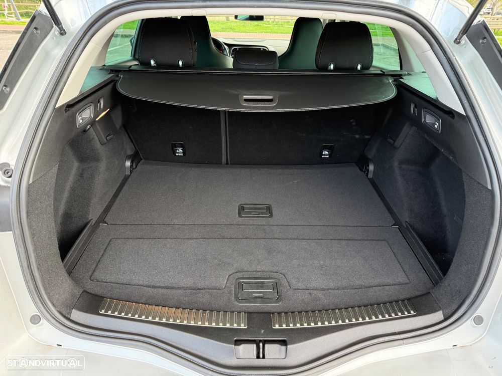 Renault Mégane Sport Tourer 1.3 TCe GT Line - 35