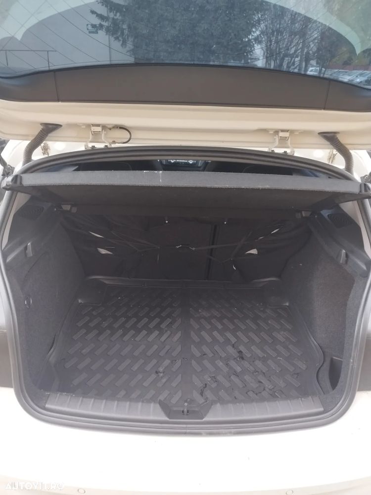 BMW Seria 1 116i - 15