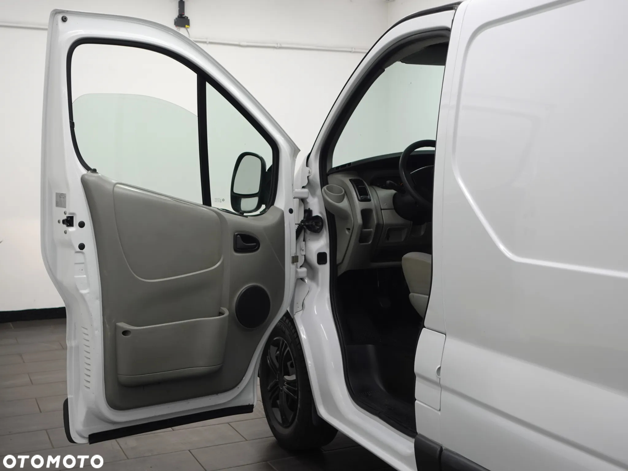 Opel Vivaro - 19
