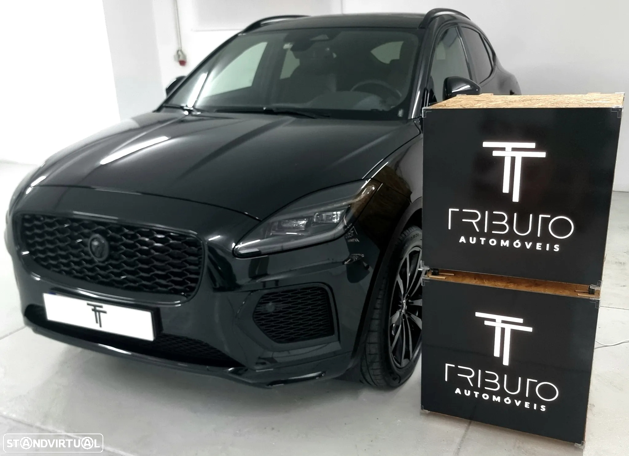 Jaguar E-Pace 1.5 P300e R-Dynamic SE AWD Aut. - 2