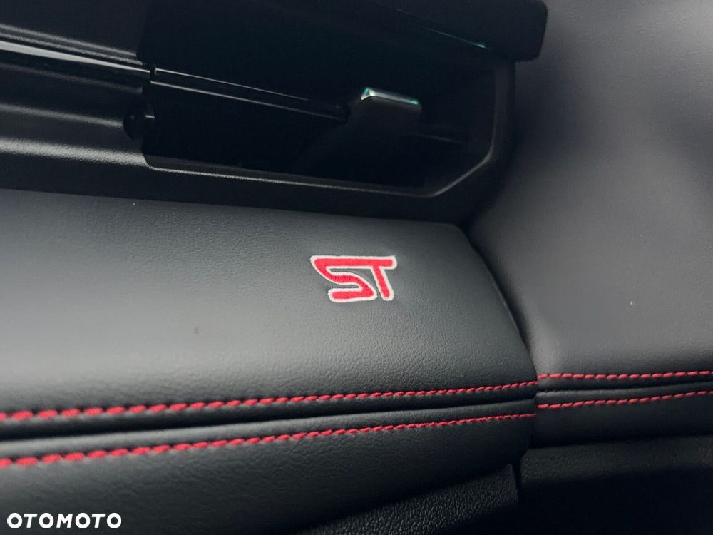 Ford Puma 1.0 EcoBoost mHEV ST X DCT - 33