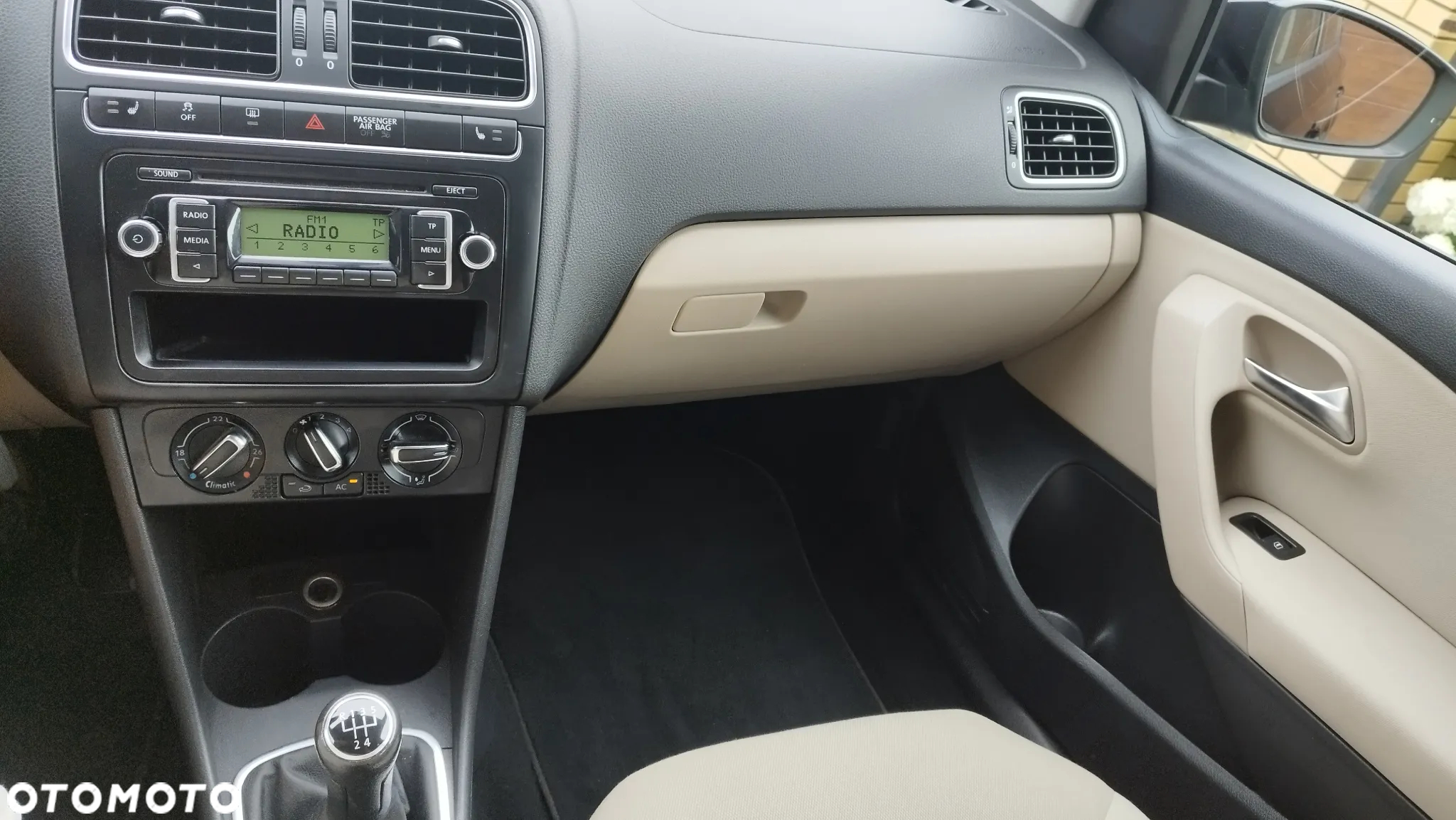 Volkswagen Polo 1.4 Comfortline - 22