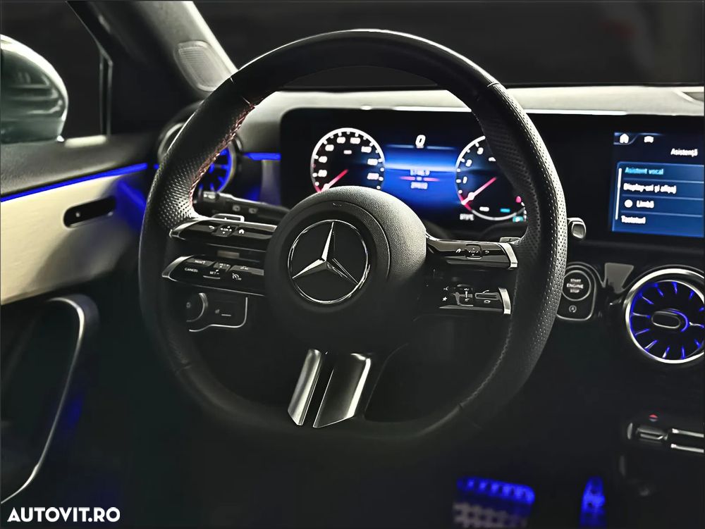 Mercedes-Benz A 200 7G-DCT AMG Line Advanced Plus - 20