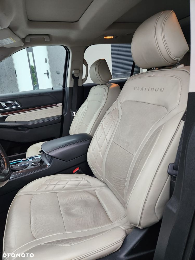 Ford Explorer - 15