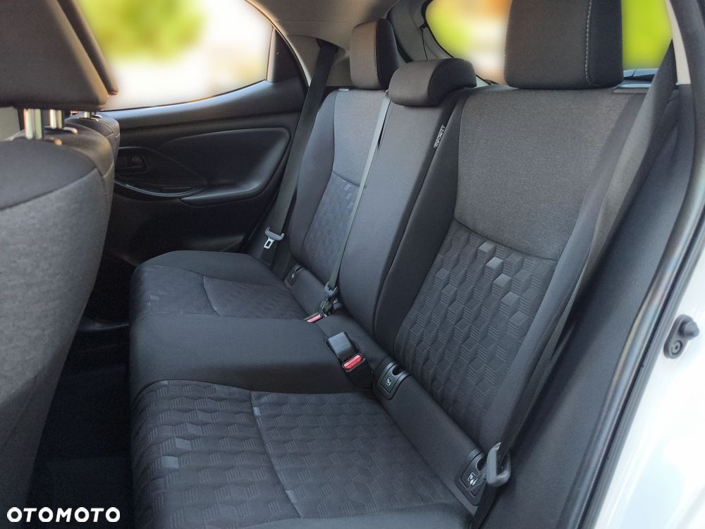 Toyota Yaris Hybrid 1.5 Style - 12
