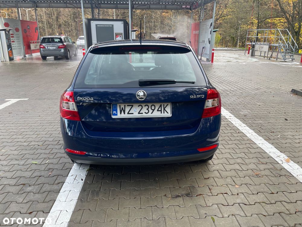 Skoda RAPID 1.6 TDI DPF Ambition Max - 4