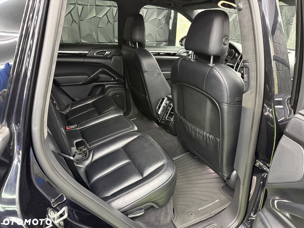 Porsche Cayenne S Diesel - 15