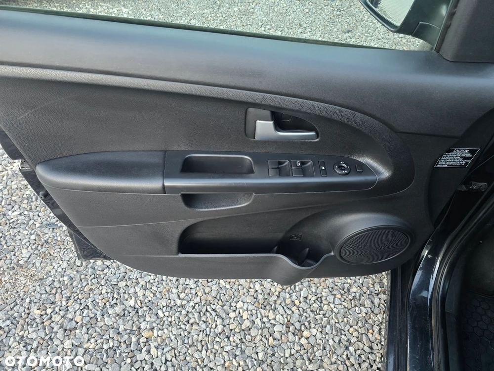 Kia Venga 1.4 CRDi 90 Attract - 23