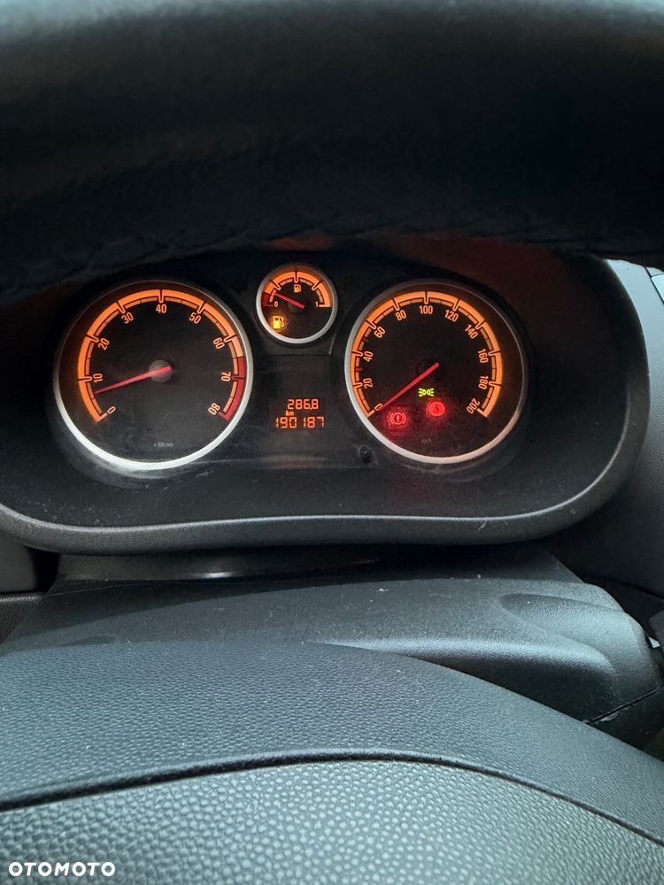 Opel Corsa - 12