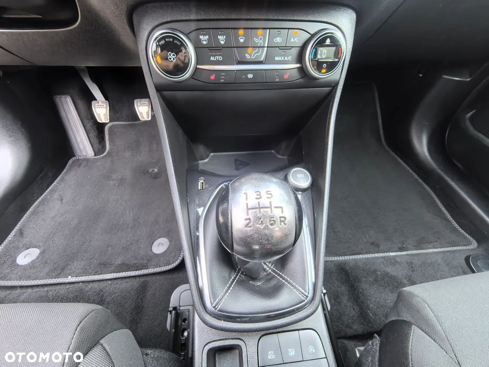 Ford Fiesta 1.0 EcoBoost STart-Stop ST-LINE - 26