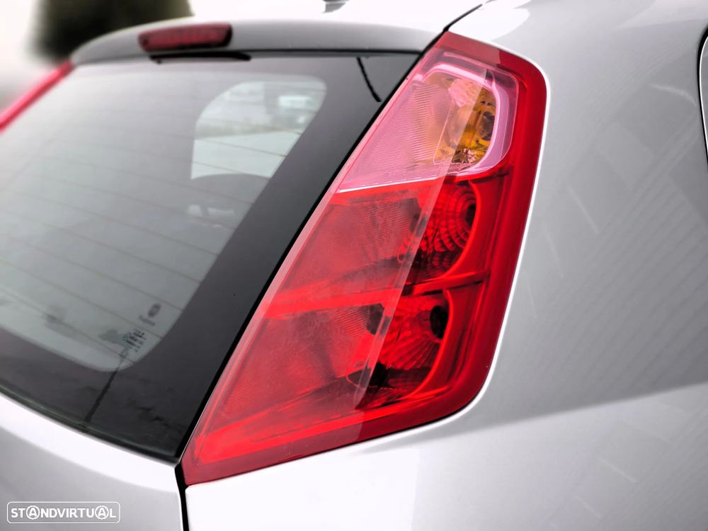 Fiat Punto 1.2 Lounge S&S - 5